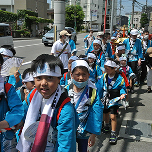 子ども神輿巡幸