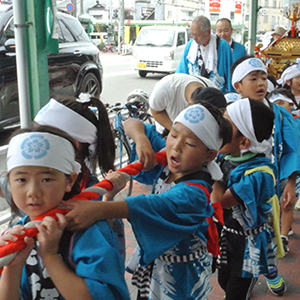 子ども神輿巡幸