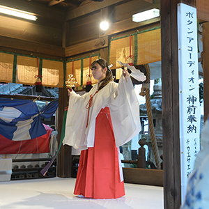 お神楽奉納