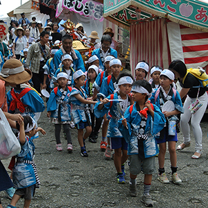 子ども神輿巡幸