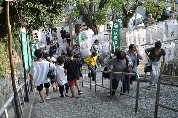 参道の階段